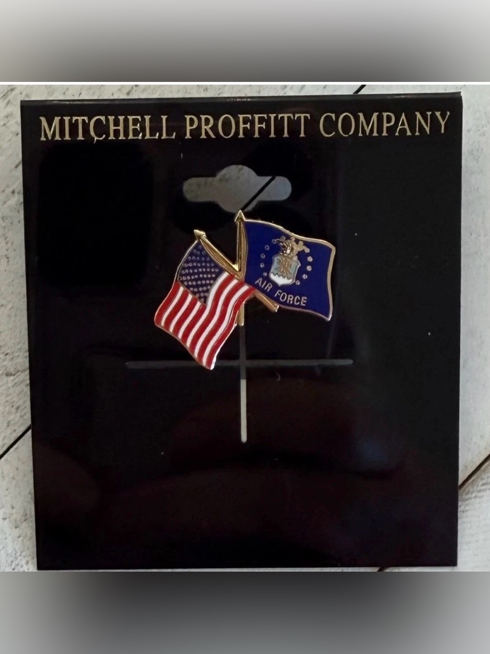 New Mitchell Proffitt Co. US Air Force Crossed Flags Lapel Pin USA USAF 1 inch